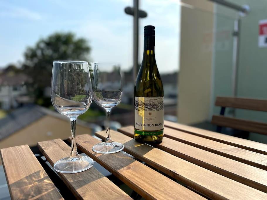 Modern 2-Bed Apartment With Balcony, Close To Oxford City Centre With Free Parking Exterior photo