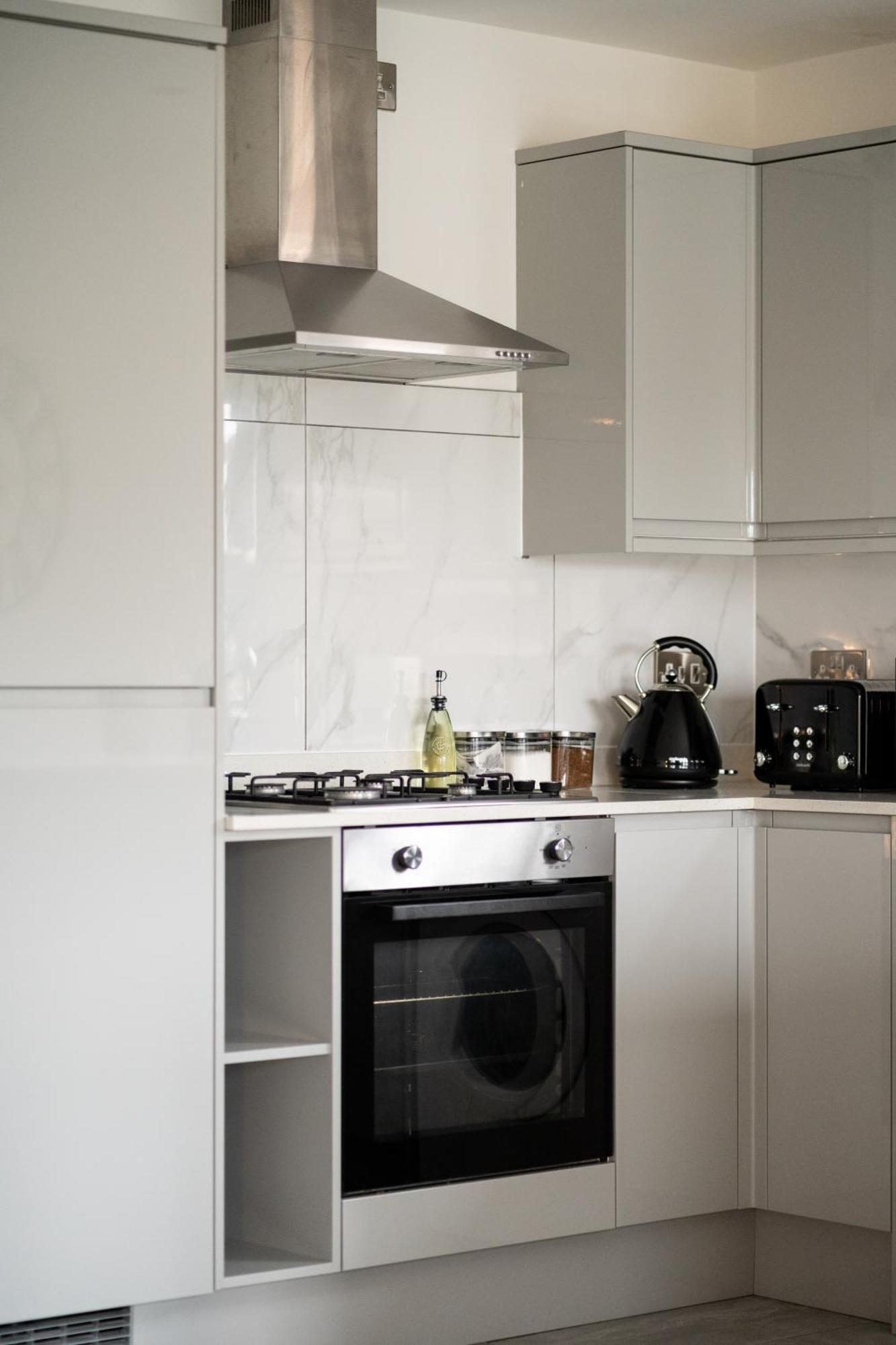 Modern 2-Bed Apartment With Balcony, Close To Oxford City Centre With Free Parking Exterior photo