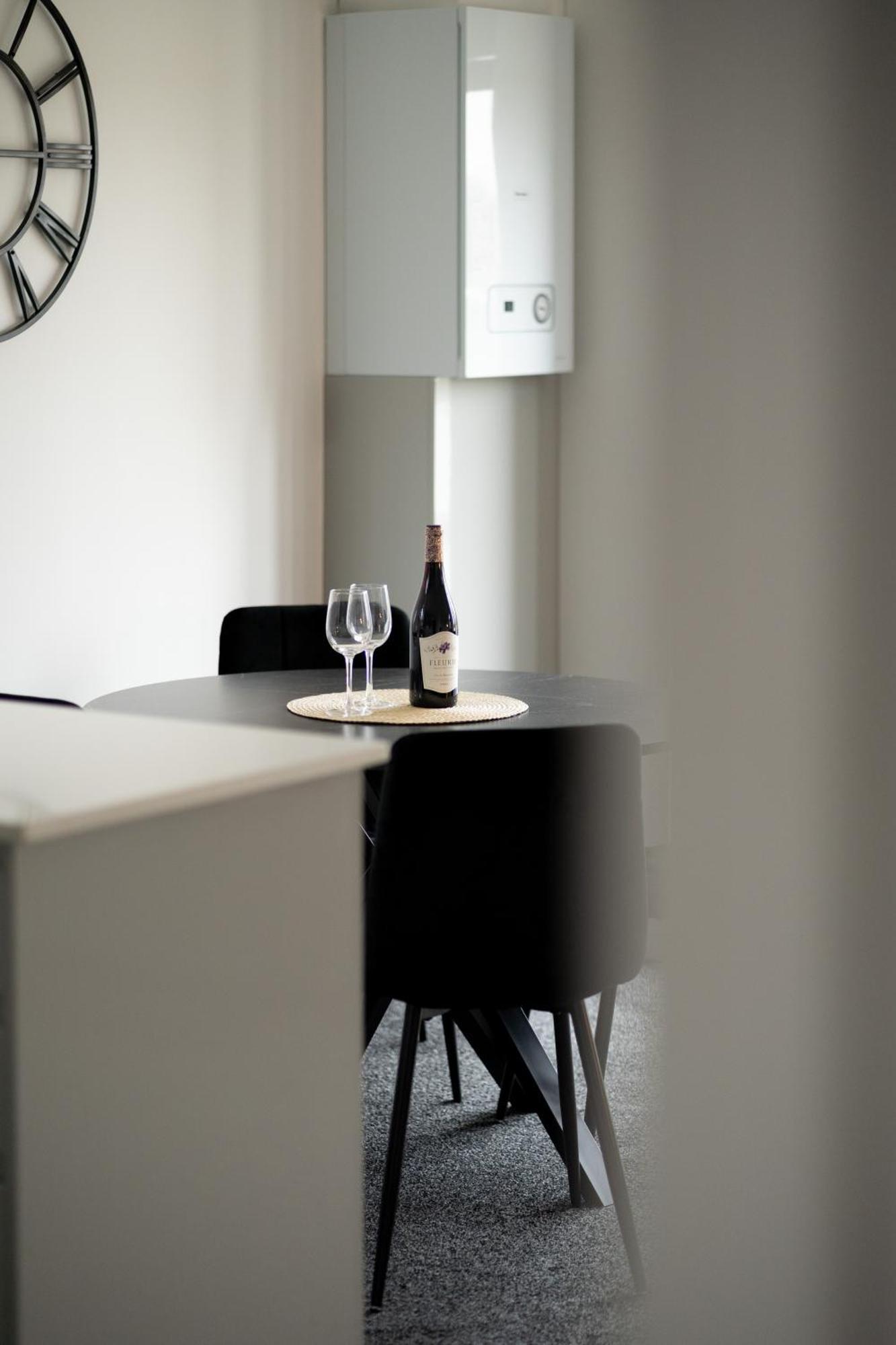 Modern 2-Bed Apartment With Balcony, Close To Oxford City Centre With Free Parking Exterior photo