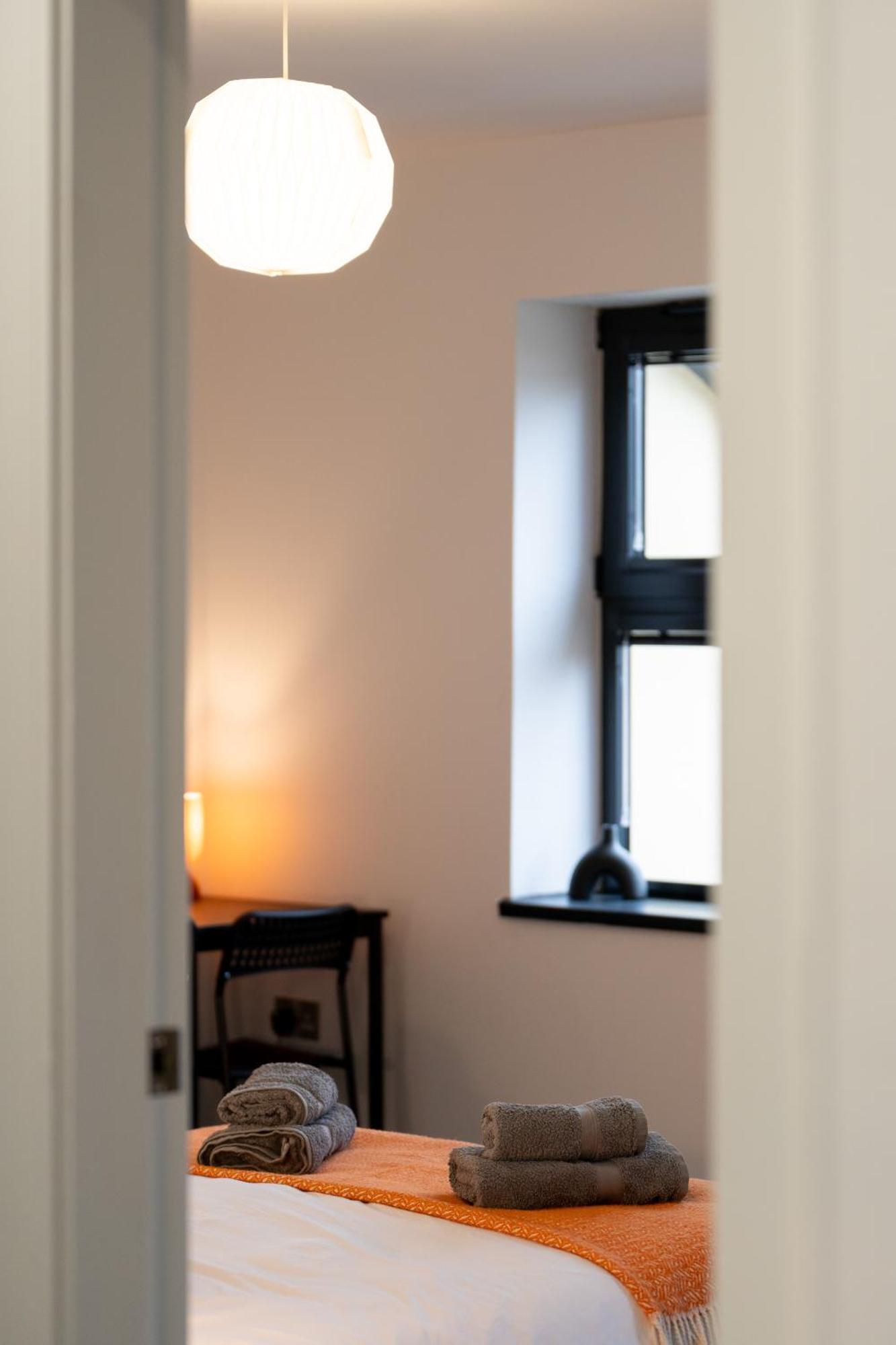 Modern 2-Bed Apartment With Balcony, Close To Oxford City Centre With Free Parking Exterior photo